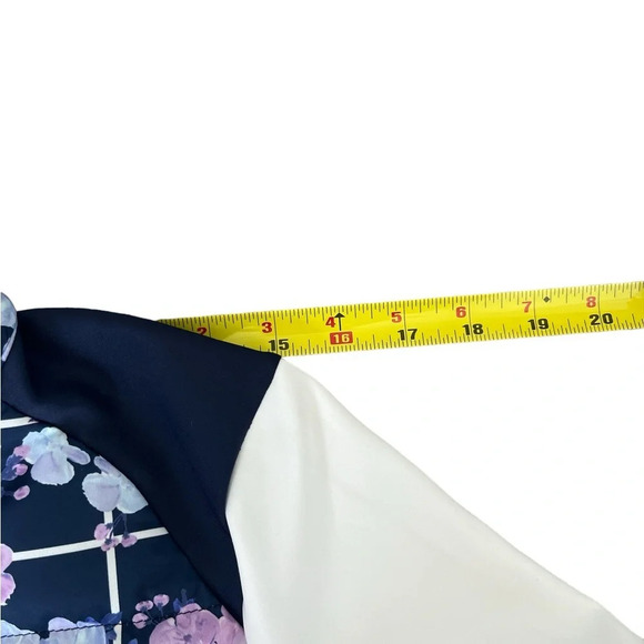 NEW Ladies Peter Millar Outdoor/Golf Hybrid Quilted Navy Floral Full Zip Jacket - Picture 10 of 12